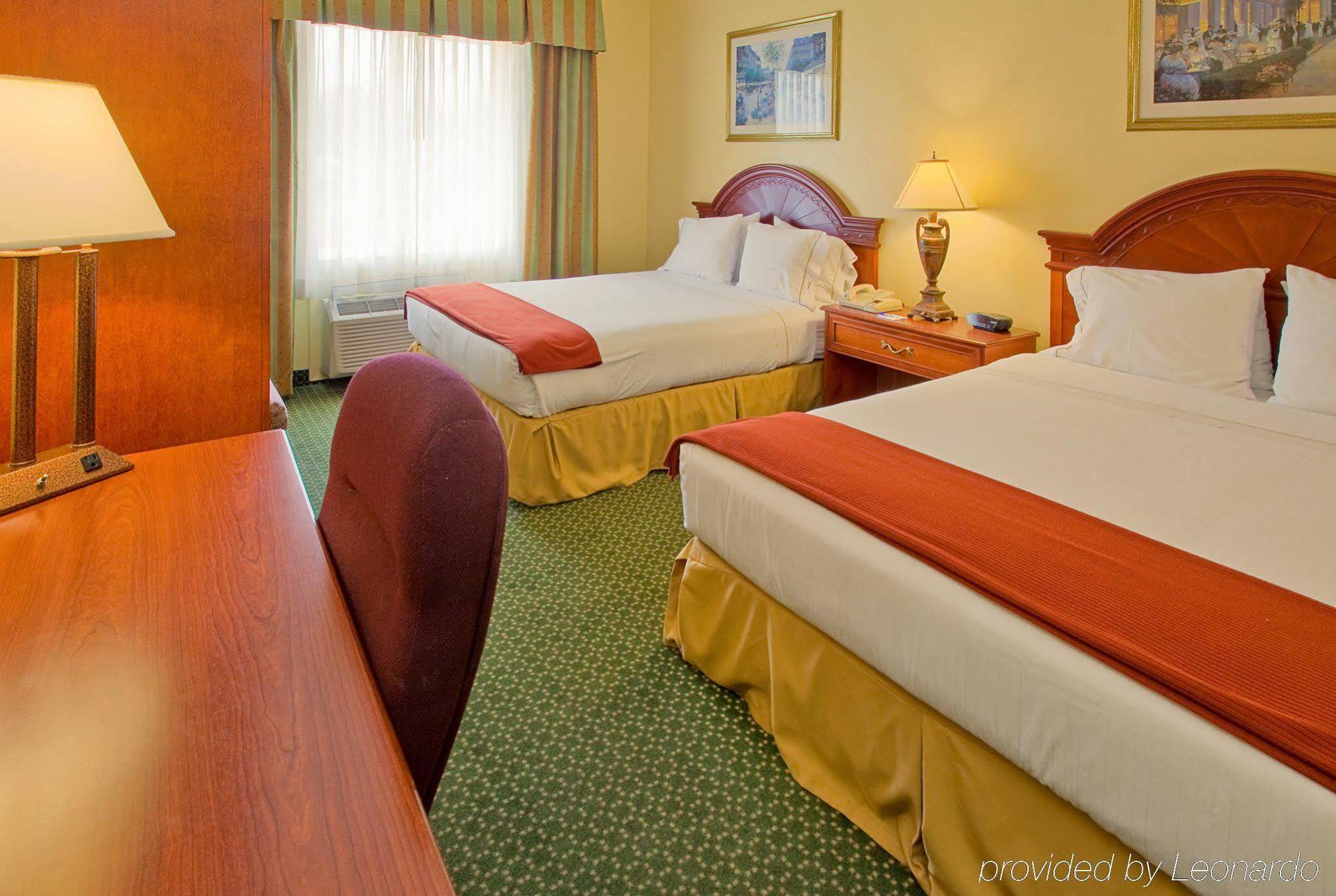 Four Points By Sheraton Dallas Arlington Entertainment District Номер фото