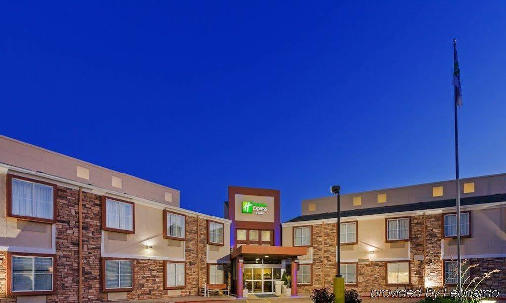 Four Points By Sheraton Dallas Arlington Entertainment District Экстерьер фото